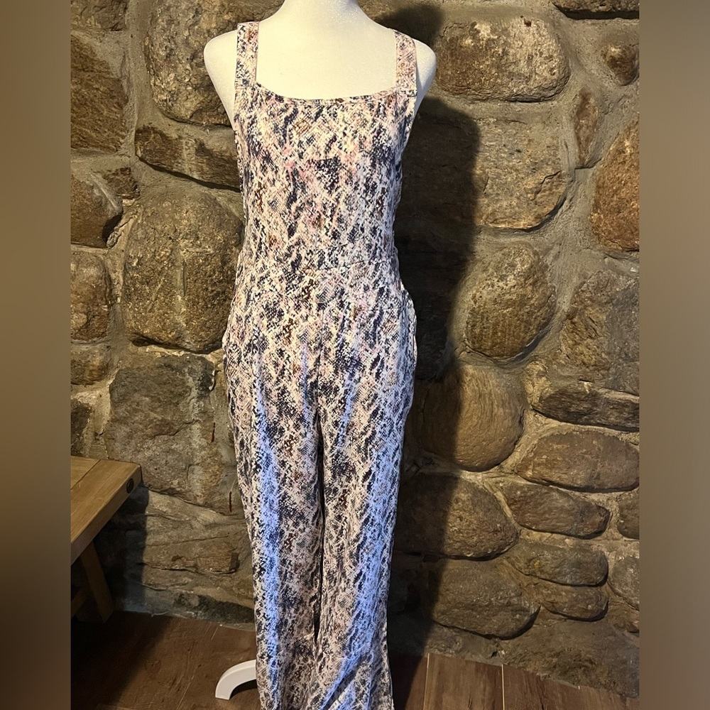 OLIVACEOUS Snake print flare leg Jumpsuit Size Medium